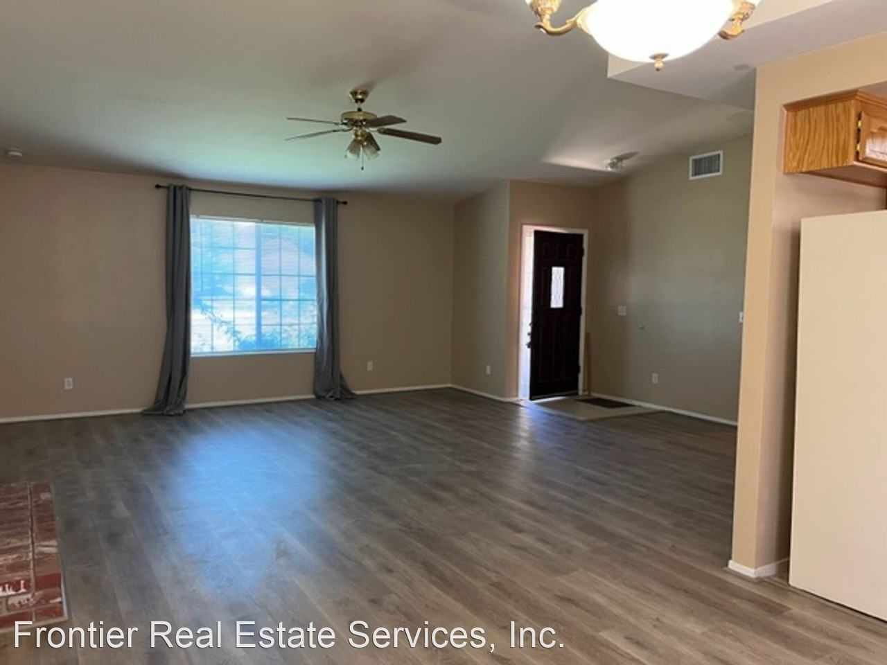 468 Pepper Dr - Photo 2 of 13