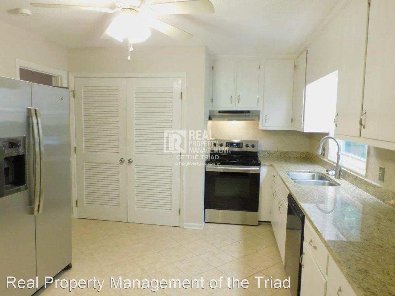 2209 Hathaway Dr - Photo 2 of 23