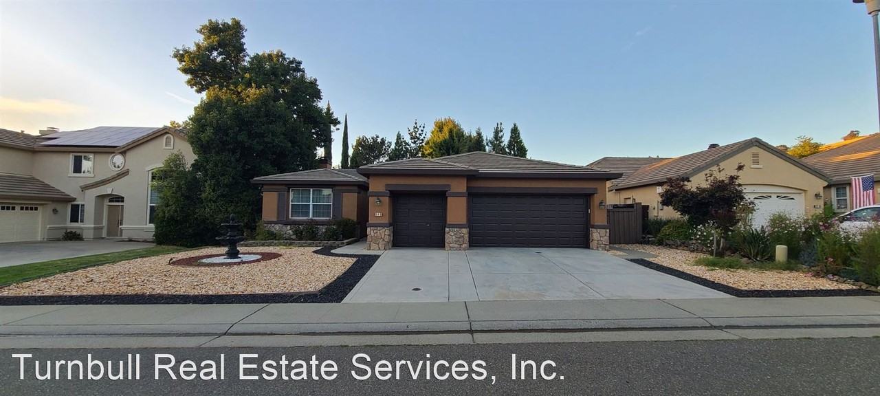 940 Glennfinnan Way - Photo 3 of 48