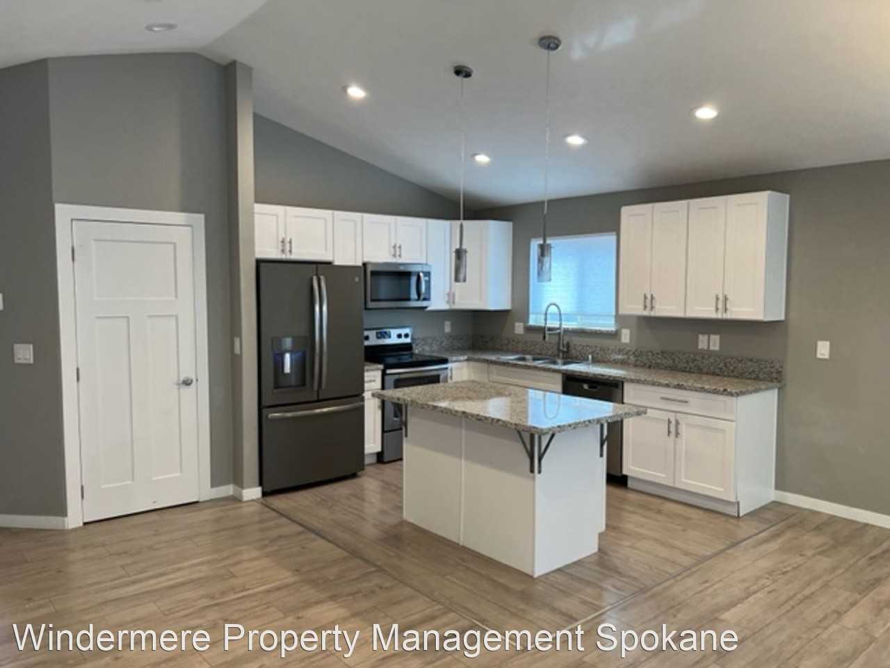 709 E Barker St - Photo 3 of 7