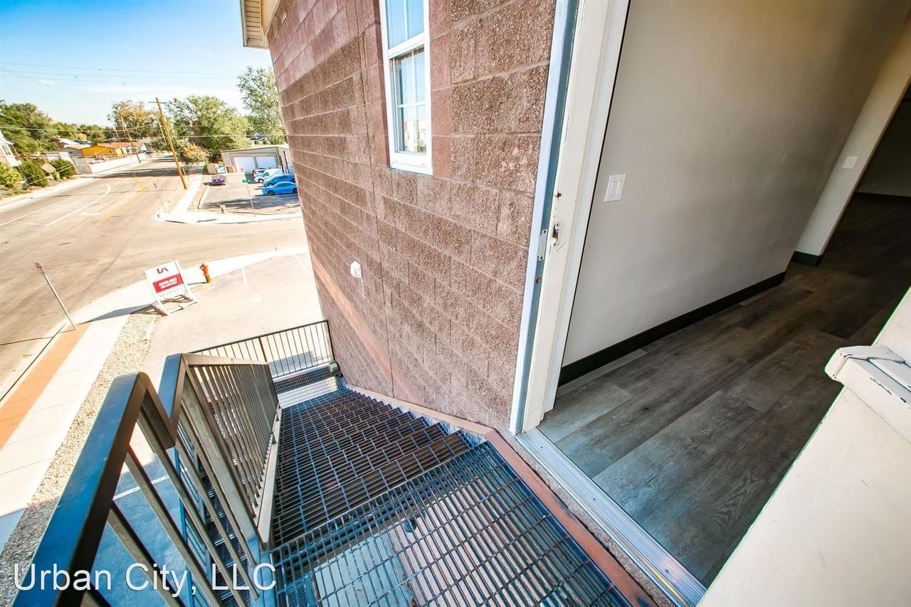 4105 Adams St - Photo 2 of 4