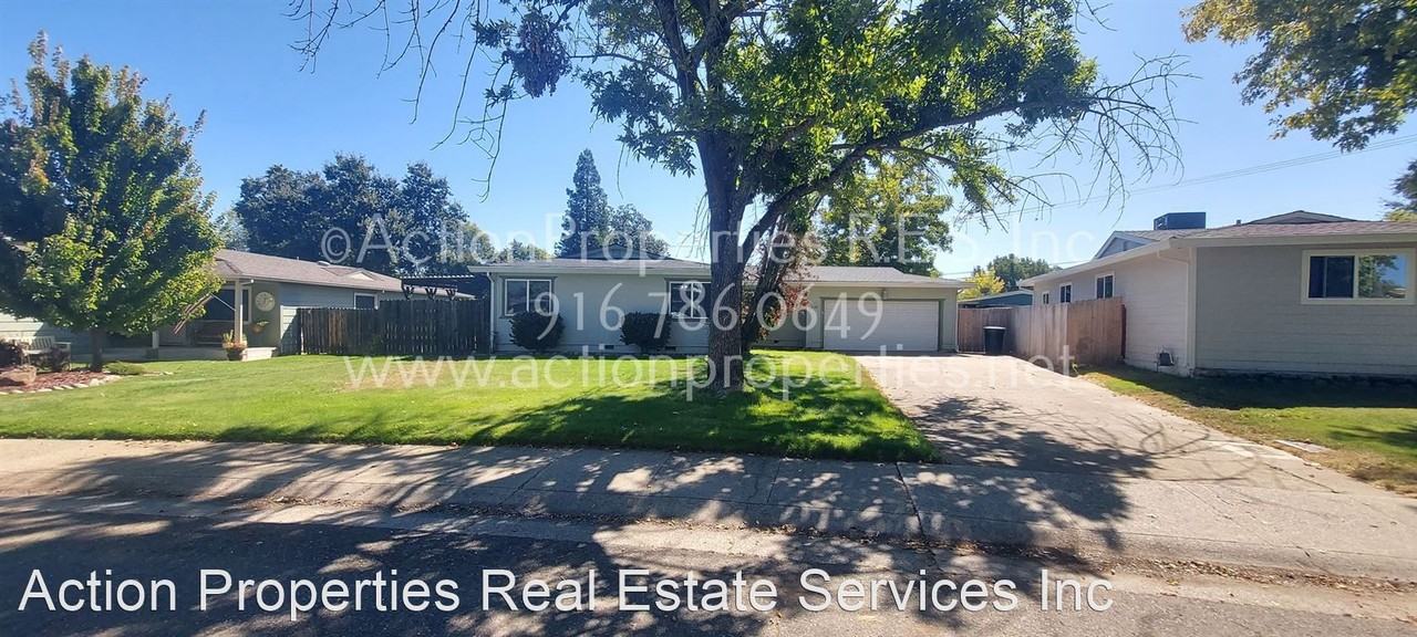 1309 Decker Dr - Photo 2 of 50