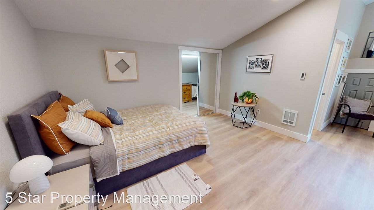 11718 1/2 55th Ave Sw - Photo 2 of 11