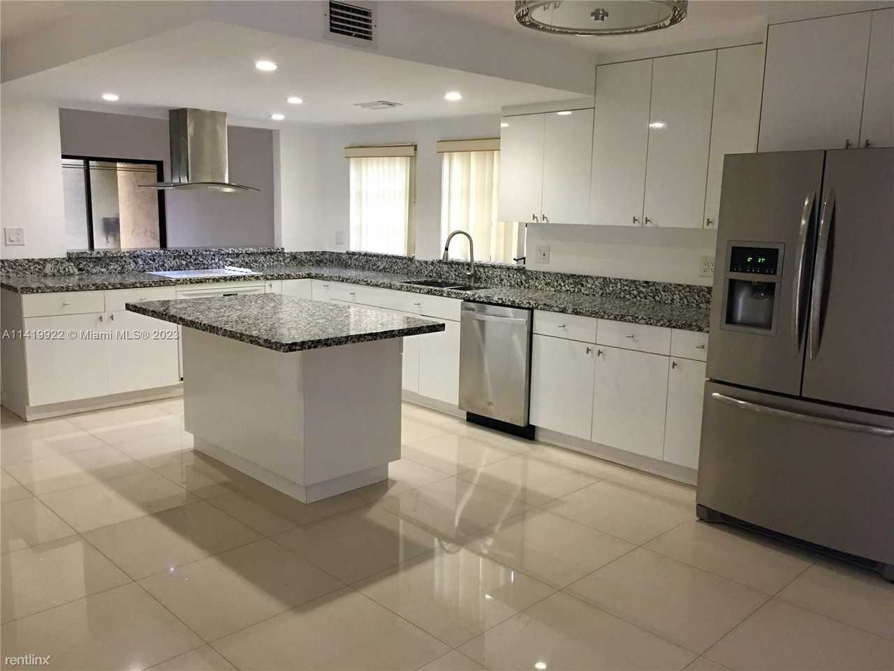 1990 Brickell Ave - Photo 2 of 13