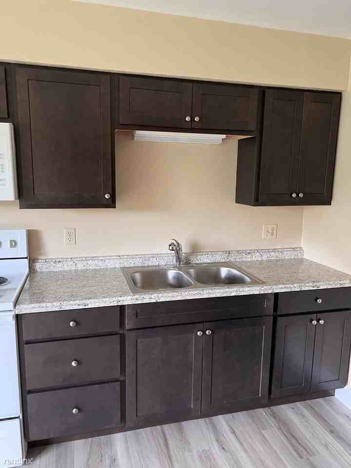 6866 Reynolds Mill Rd - Photo 2 of 10