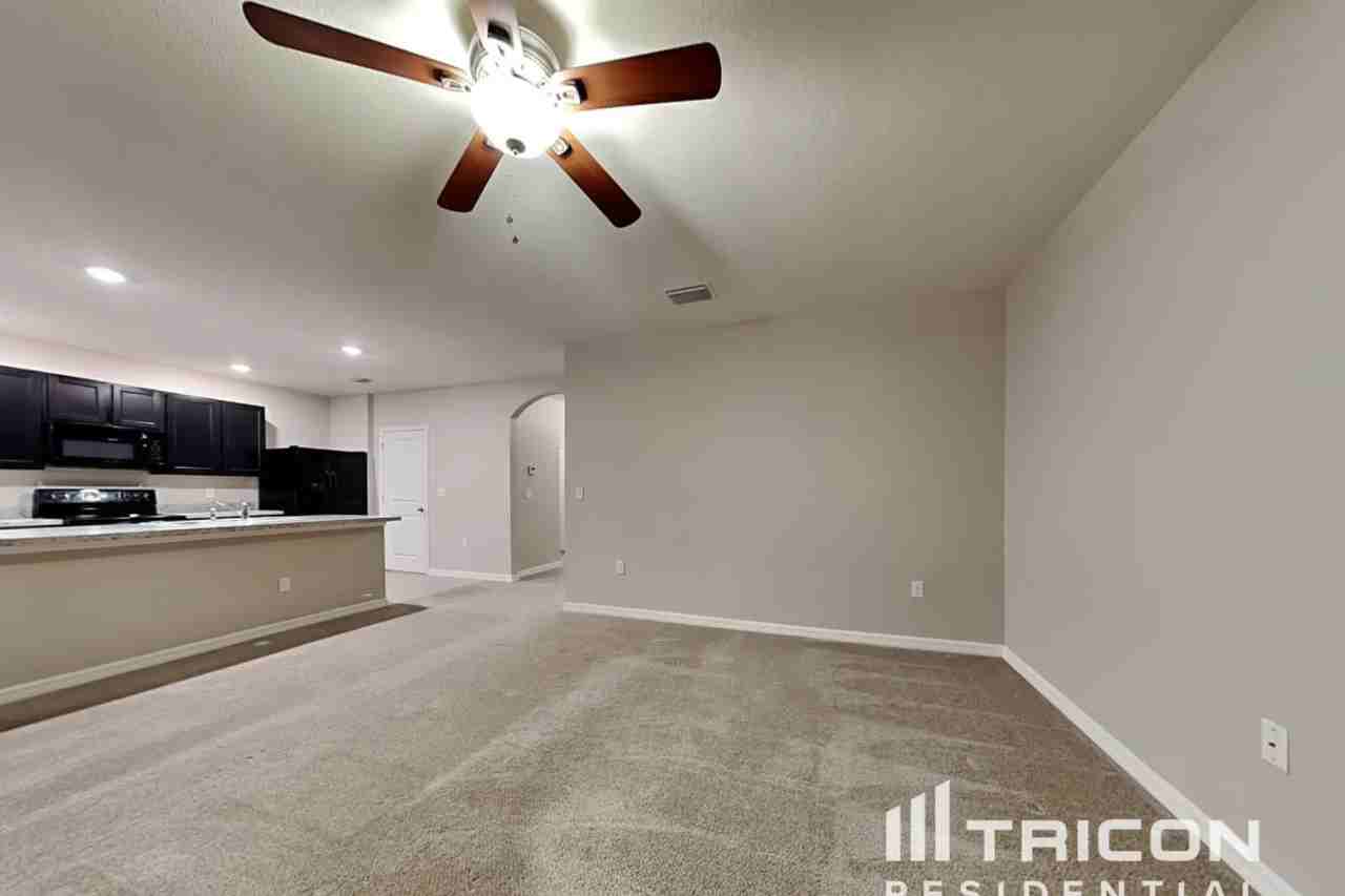 15412 Ibis Fall Pl - Photo 3 of 33