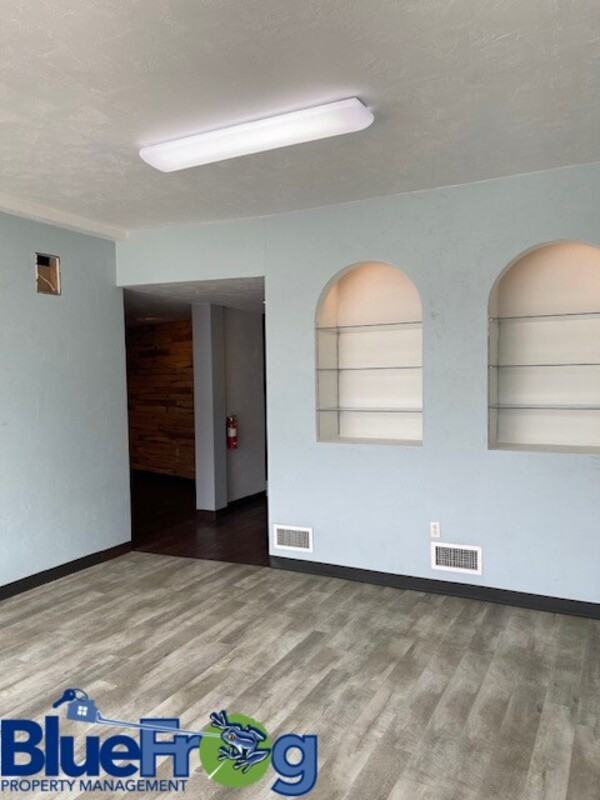 110 S Main St - Photo 2 of 9