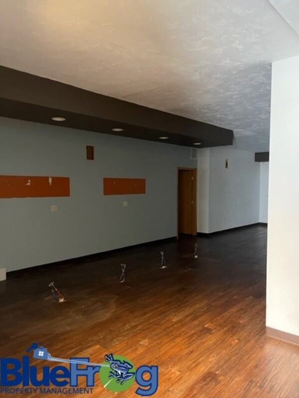 110 S Main St - Photo 4 of 9