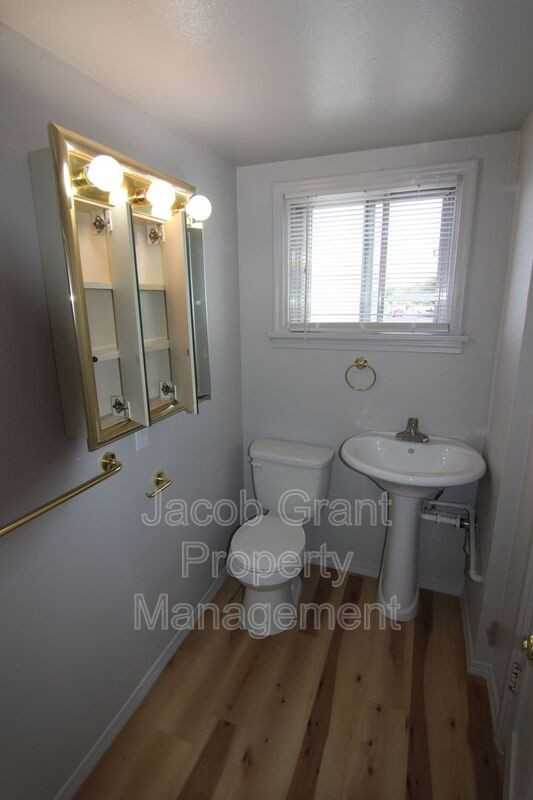 4719 Yellowstone Ave #8 - Photo 5 of 8