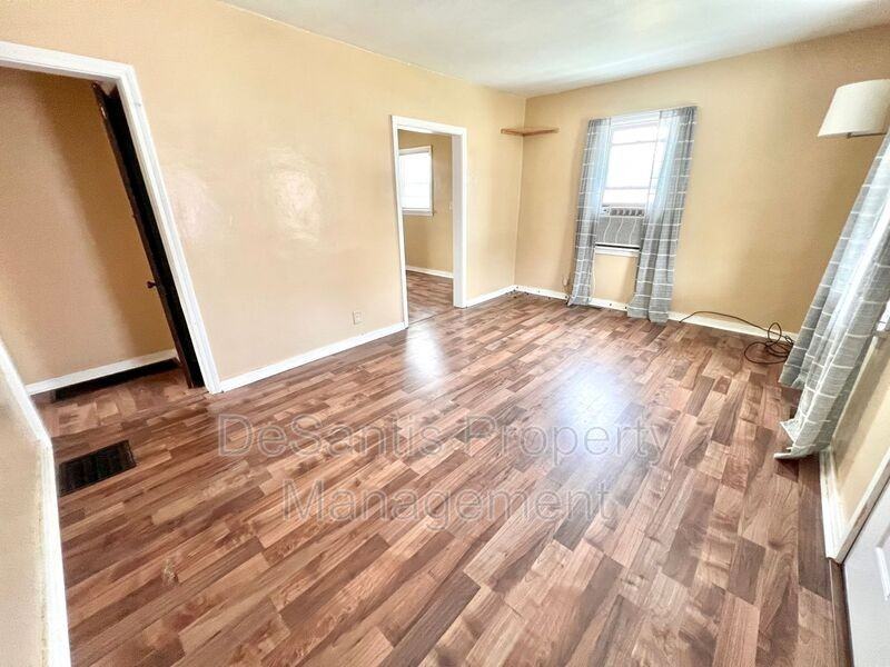 3609 College Avenue, Beaver Falls, PA 15010 - Photo 3 of 46