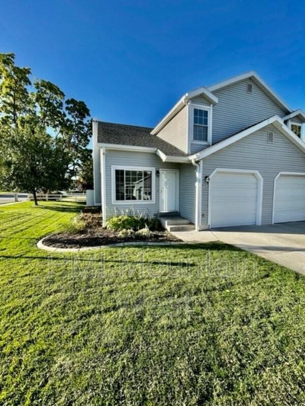 499 Northwest #42 - Photo 2 of 38