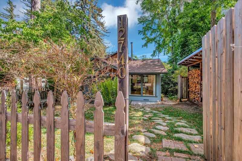 12740 Boulder St - Photo 3 of 35
