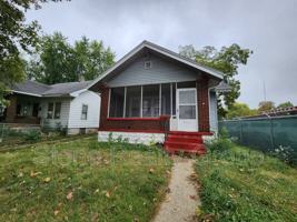 featured image of 821 S 10th St