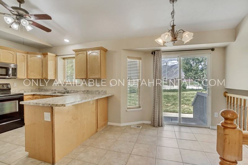 1152 Nw - Photo 6 of 19