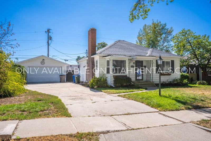 1968 E Blaine Ave - Photo 2 of 24