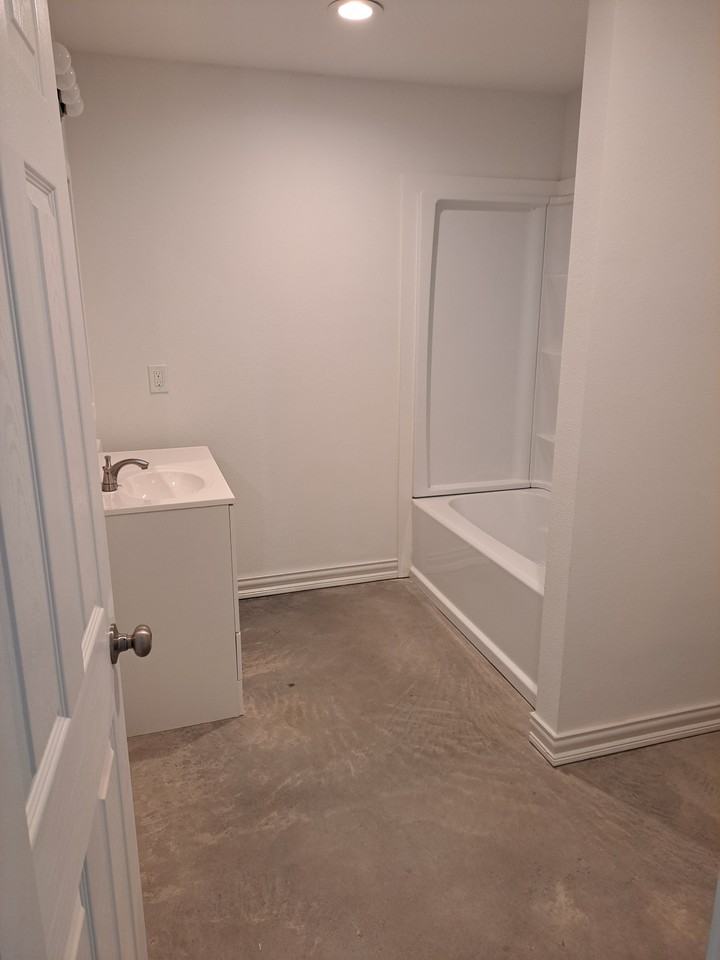 2425 Hawkins Lilly Rd #2 - Photo 7 of 8