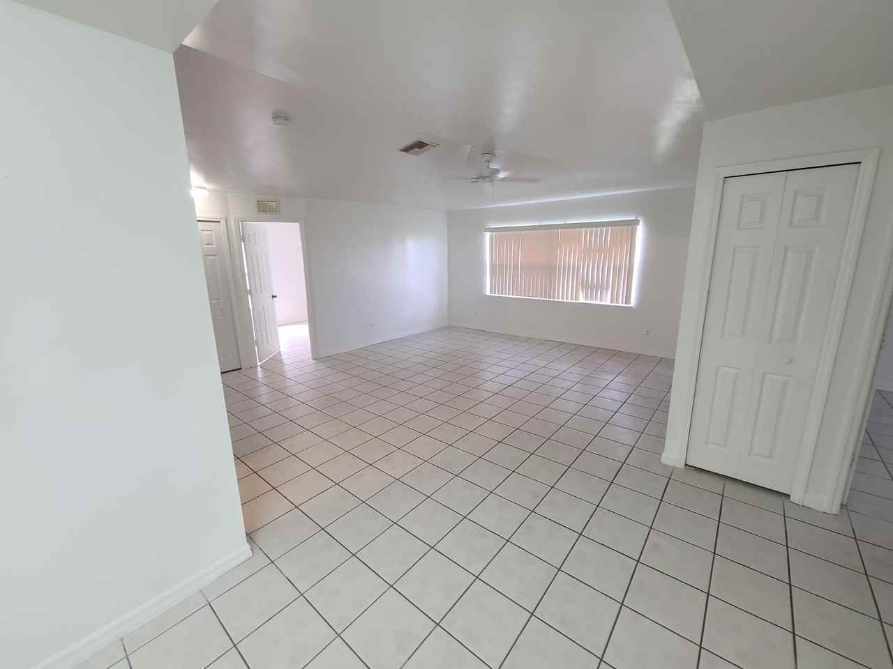 108 Pullman St - Photo 3 of 10