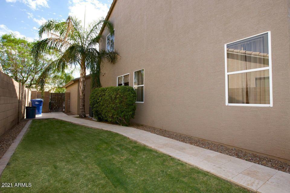 2862 E Santa Rosa Dr - Photo 3 of 34