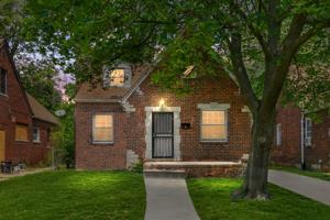 featured image of 11262 Courville St