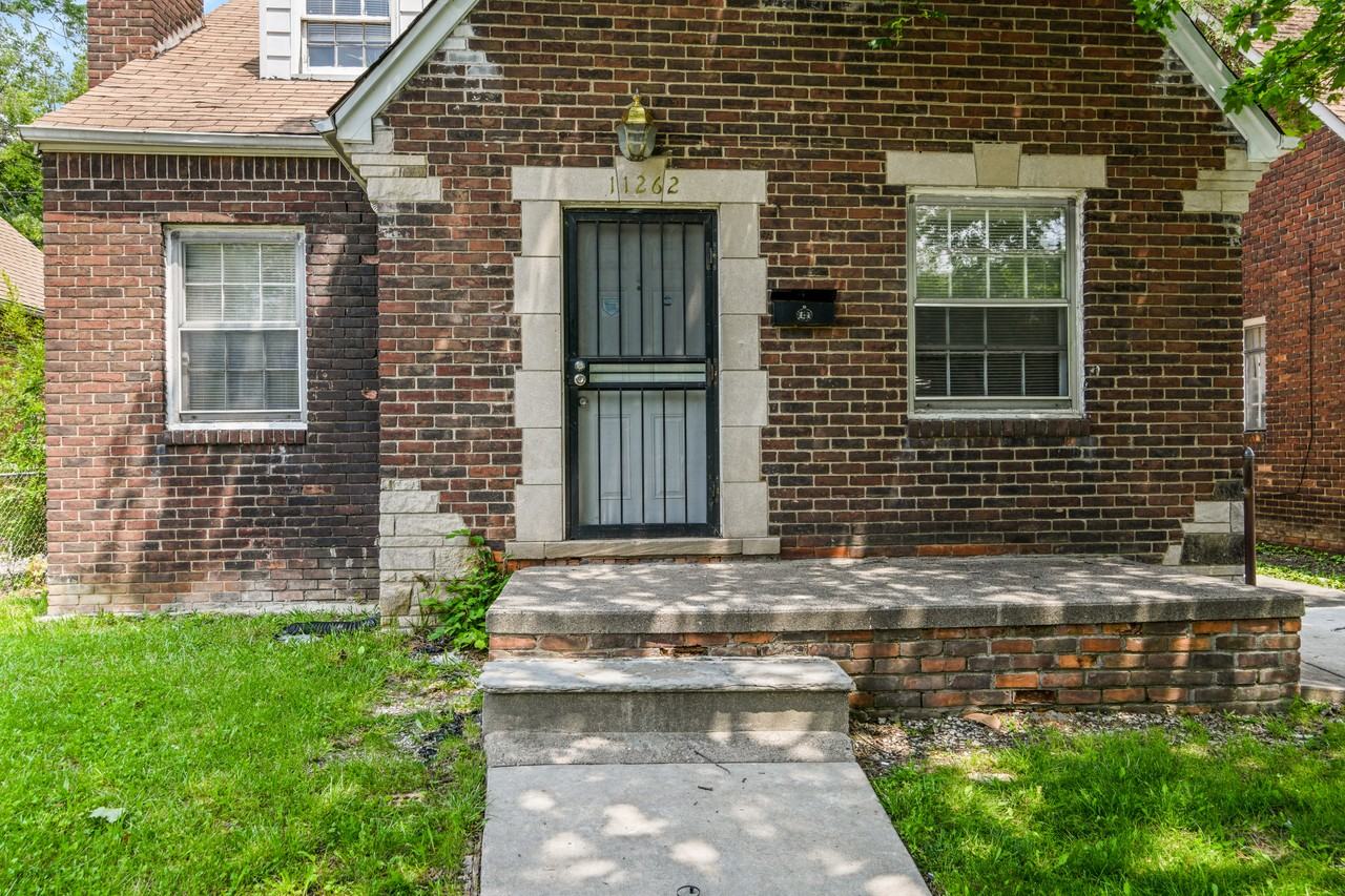 11262 Courville St - Photo 2 of 22