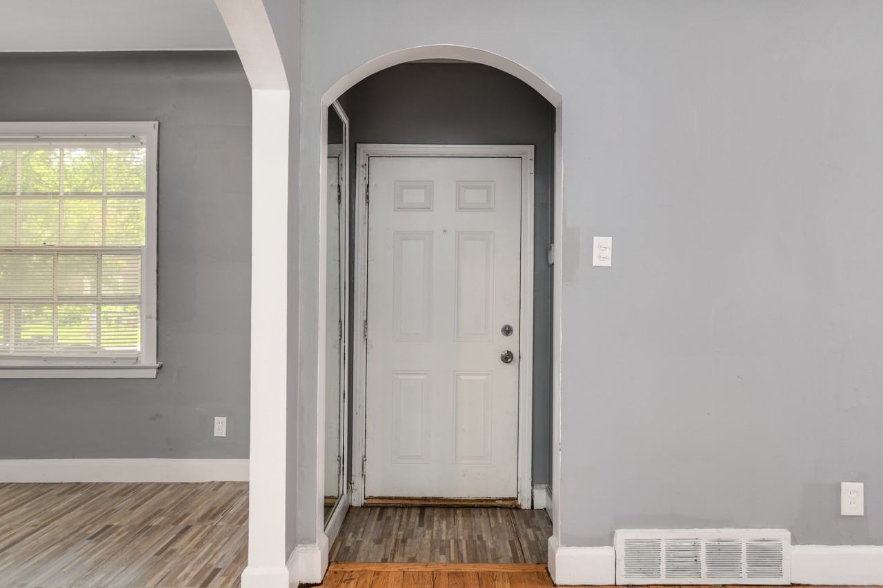 11262 Courville St - Photo 6 of 22