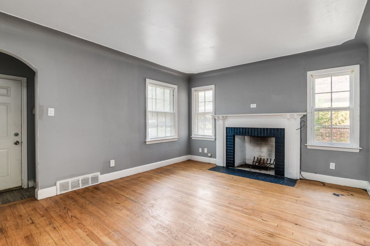11262 Courville St - Photo 7 of 22