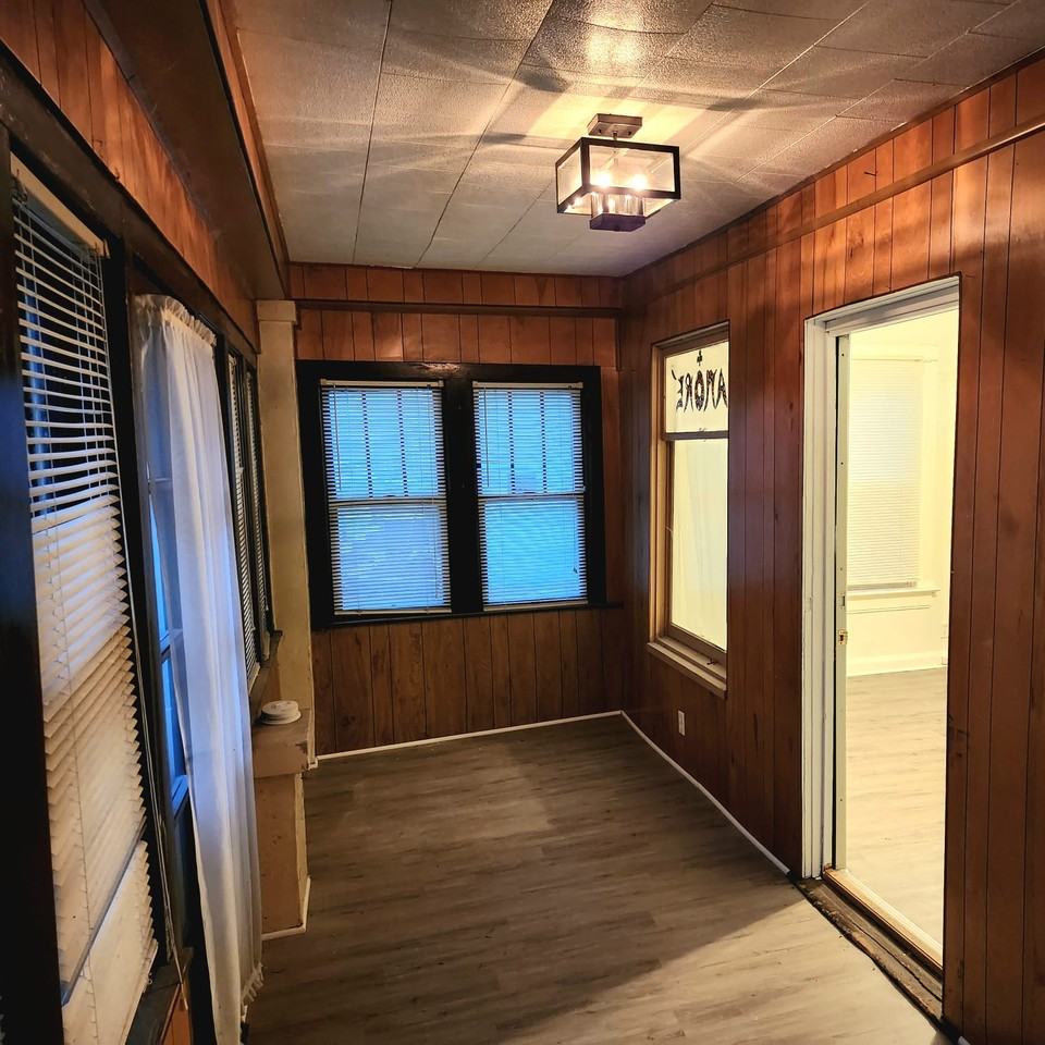 756 N 1St St - Photo 3 of 35