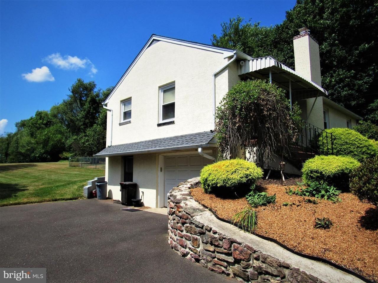 1108 Spencer Rd - Photo 3 of 12