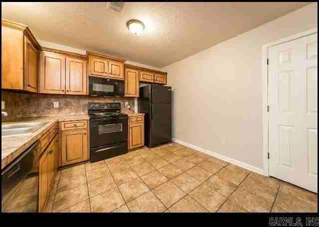 400 E Locust St - Photo 7 of 23