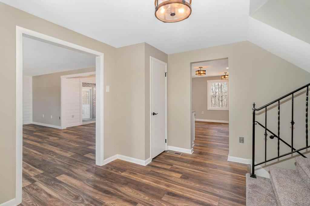 14 Randall Dr - Photo 2 of 43