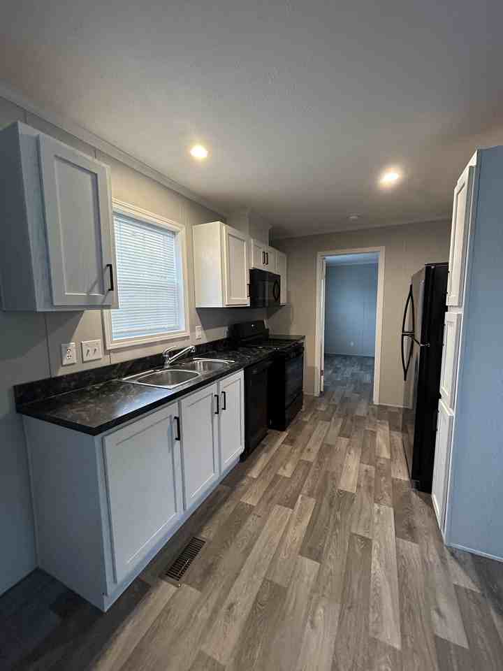 2366 Harbor Dr #75 - Photo 3 of 14