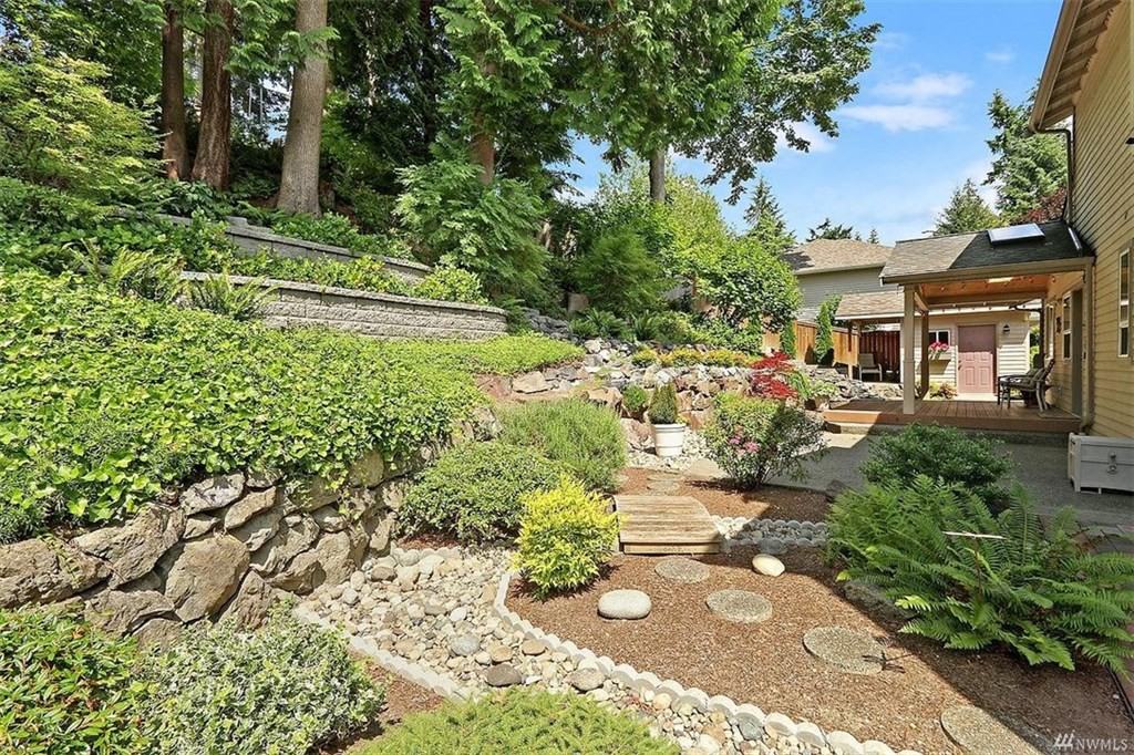 10818 Northeast 182nd Court - Photo 2 of 5