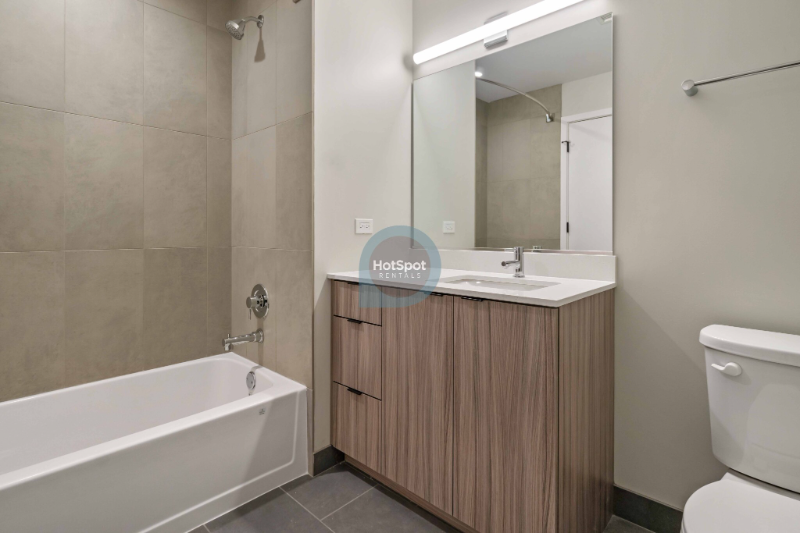 4600 N Broadway St #523 - Photo 7 of 10