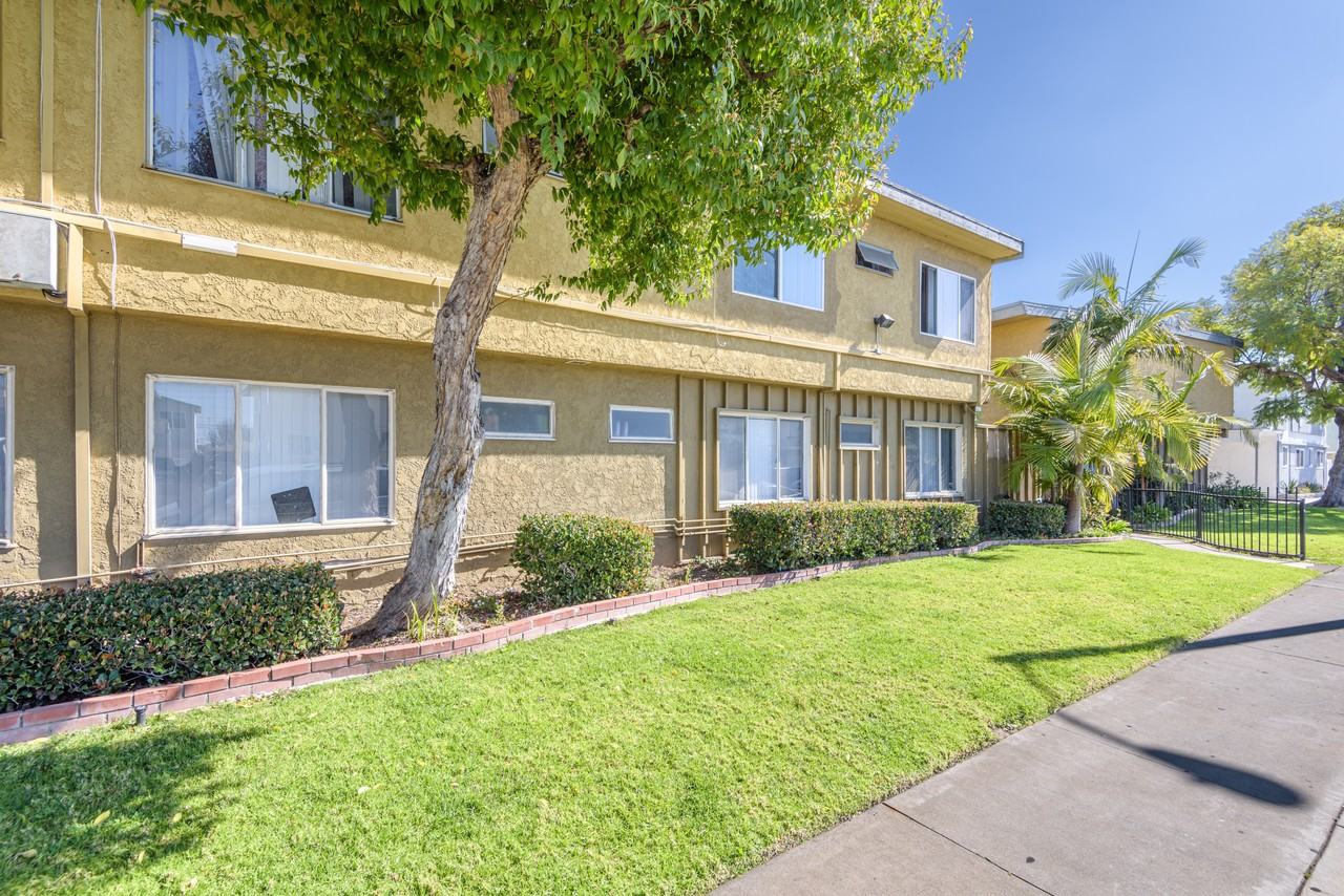 Monte Carlo Apartments 11916 Eucalyptus Ave, Hawthorne, CA 90250 Zumper