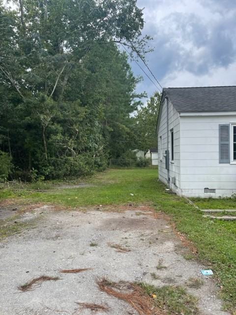 2108 Thompson Dr #B - Photo 4 of 16