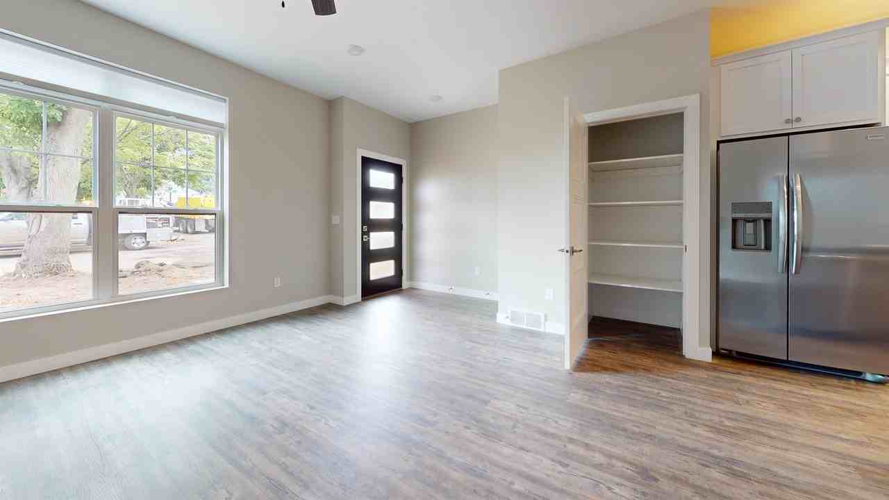 103 Short St #103 - Photo 3 of 18