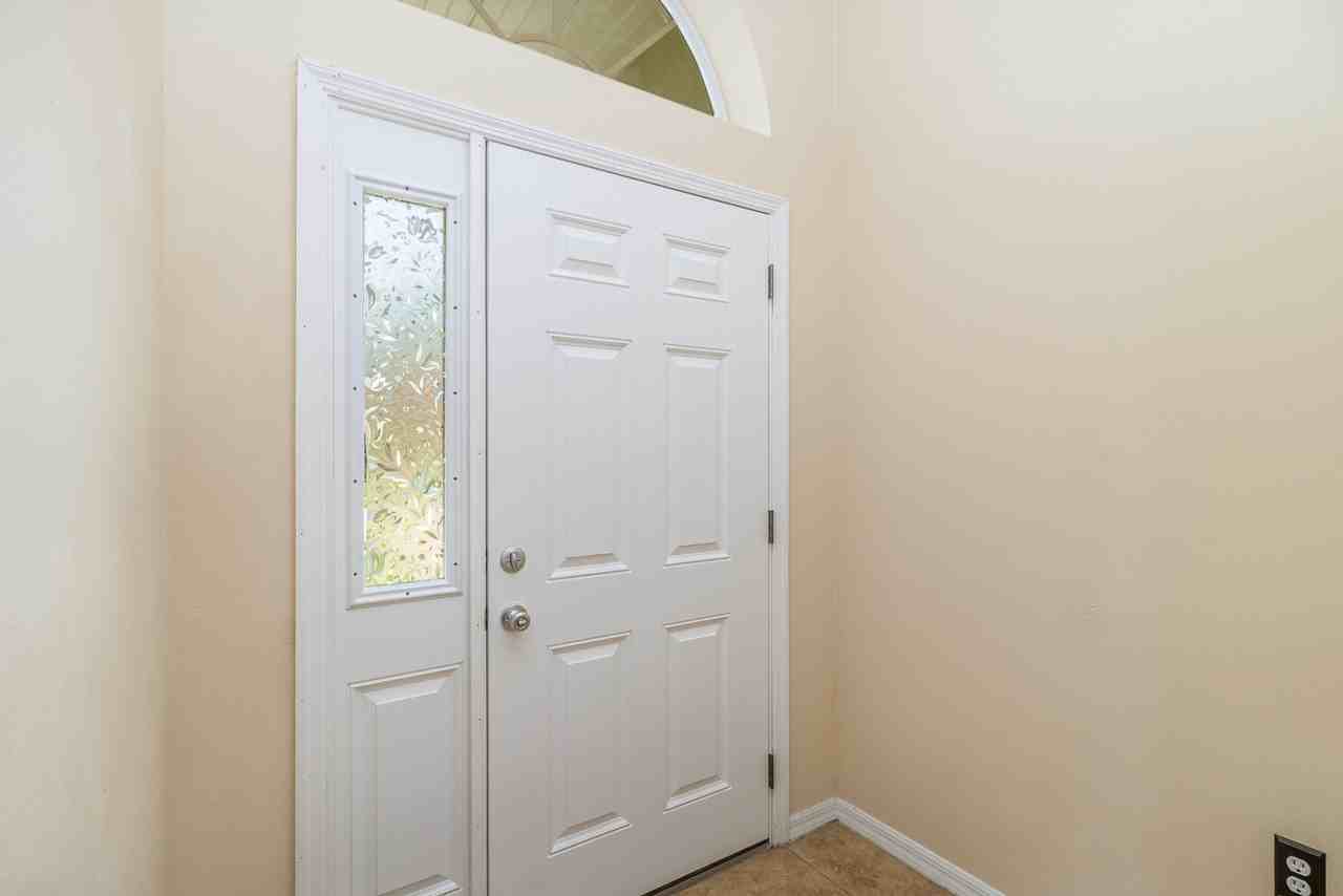 4426 Four Lakes Dr - Photo 3 of 27