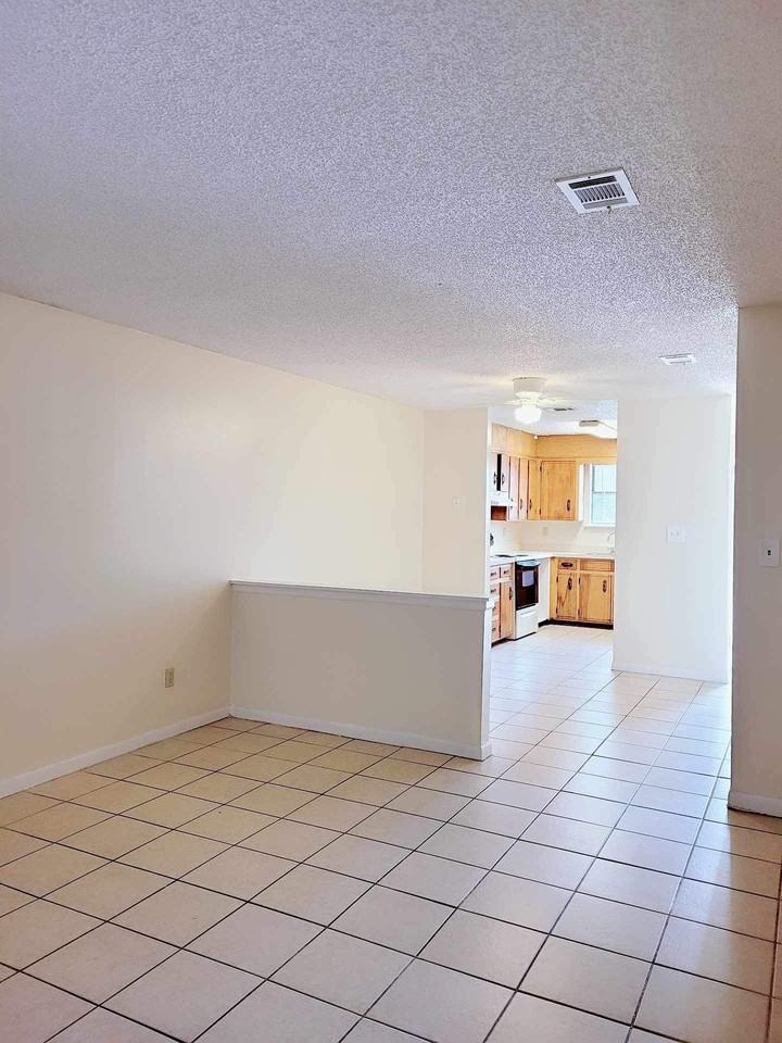 539B S 61st Ave #539B - Photo 3 of 5