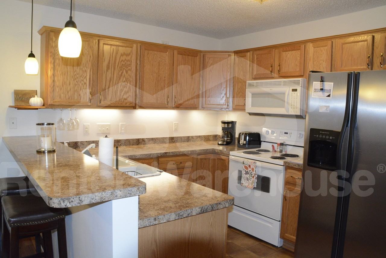 1636 Freedom Ln - Photo 3 of 10