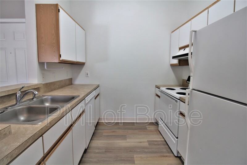 2207 S Stephen Ave #202 - Photo 5 of 12