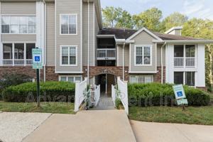 featured image of 606 Squire Ln #B