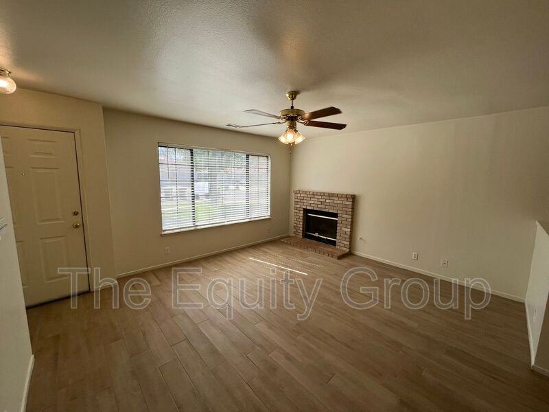 1956 Henshaw Ave - Photo 2 of 17