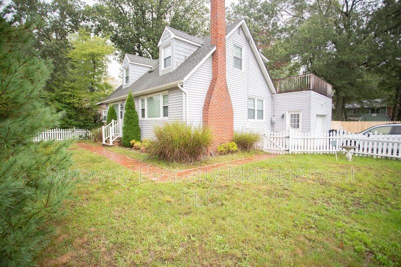 233 Taunton Blvd - Photo 2 of 49