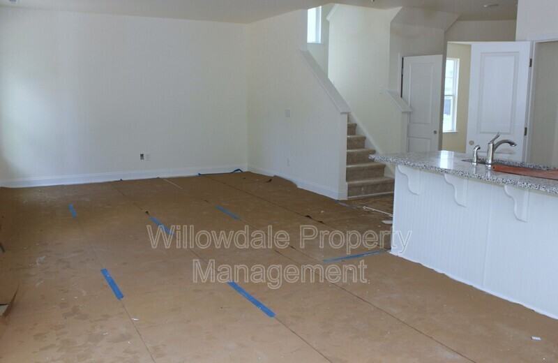 1212 Weavers Trace Dr - Photo 4 of 17