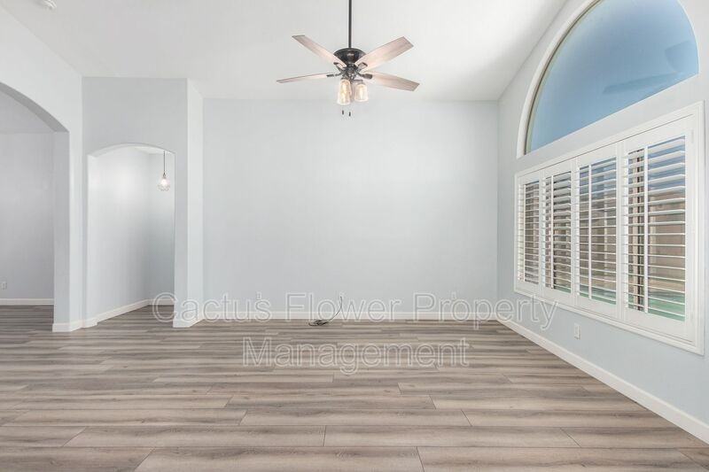21295 N 69th Ave - Photo 6 of 26