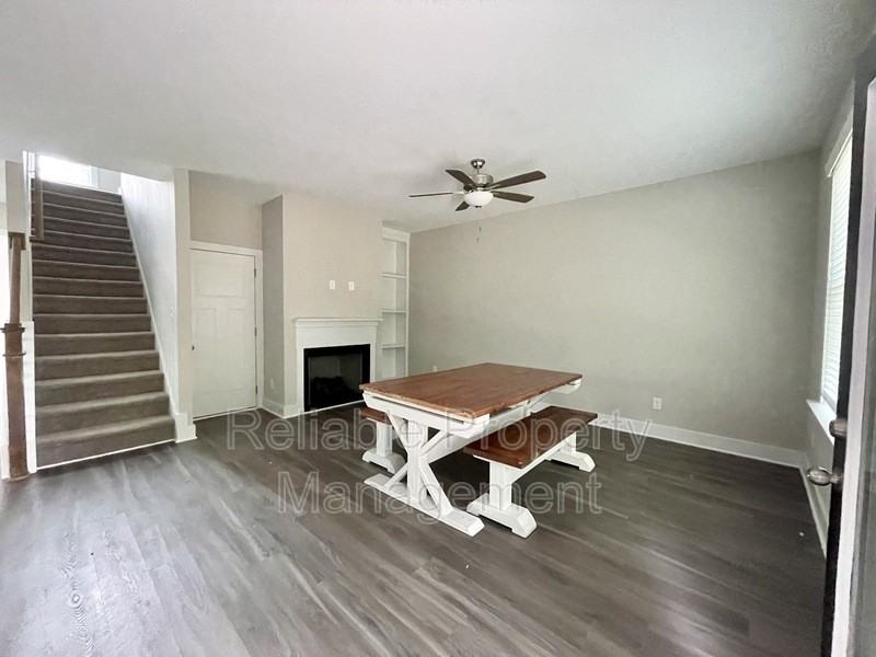 411 Barbour St - Photo 6 of 13