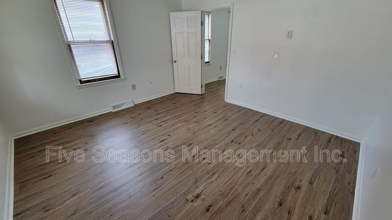 15 Allen St - Photo 6 of 17