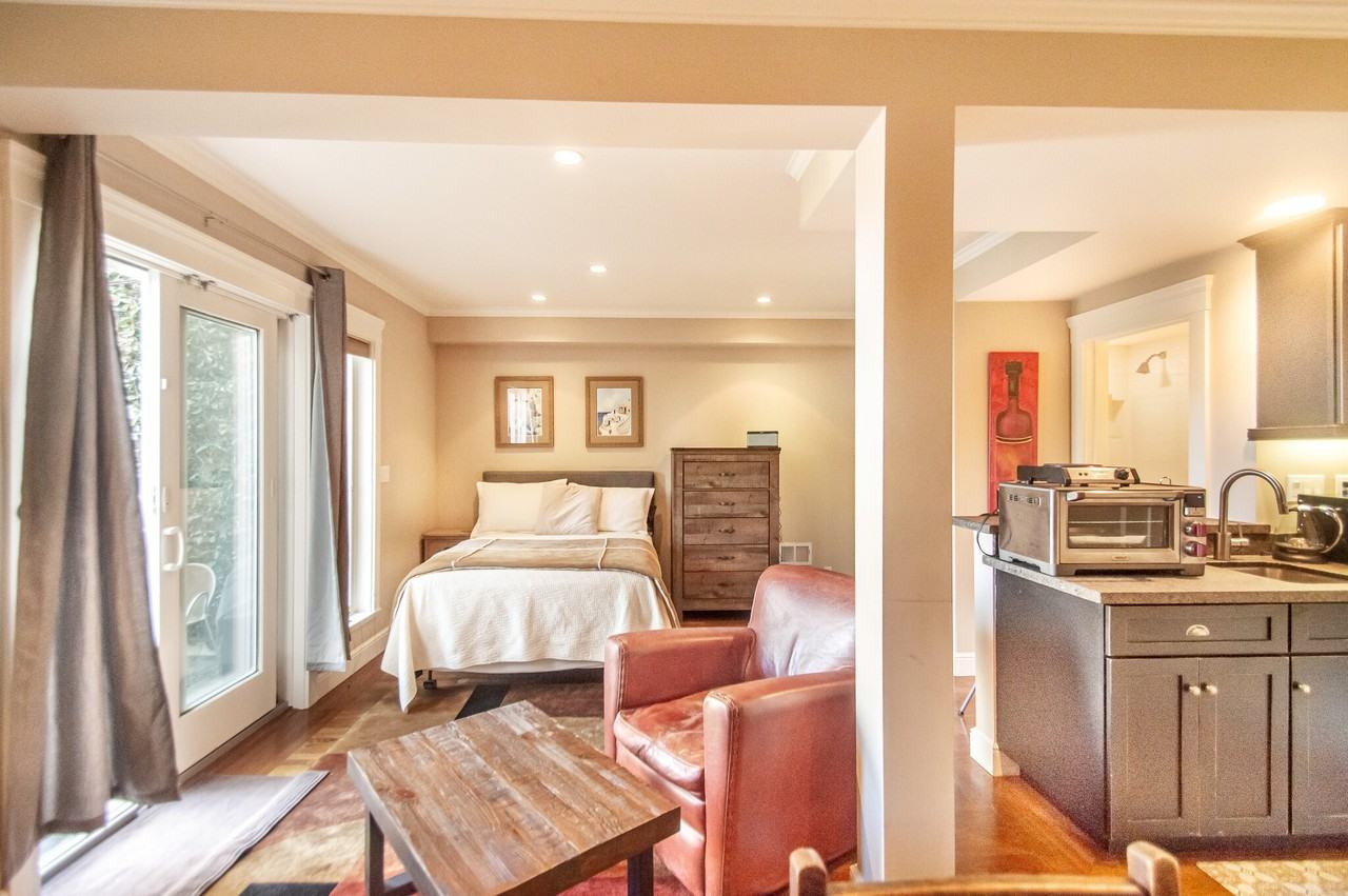 2314 Greenwich St #A - Photo 5 of 23