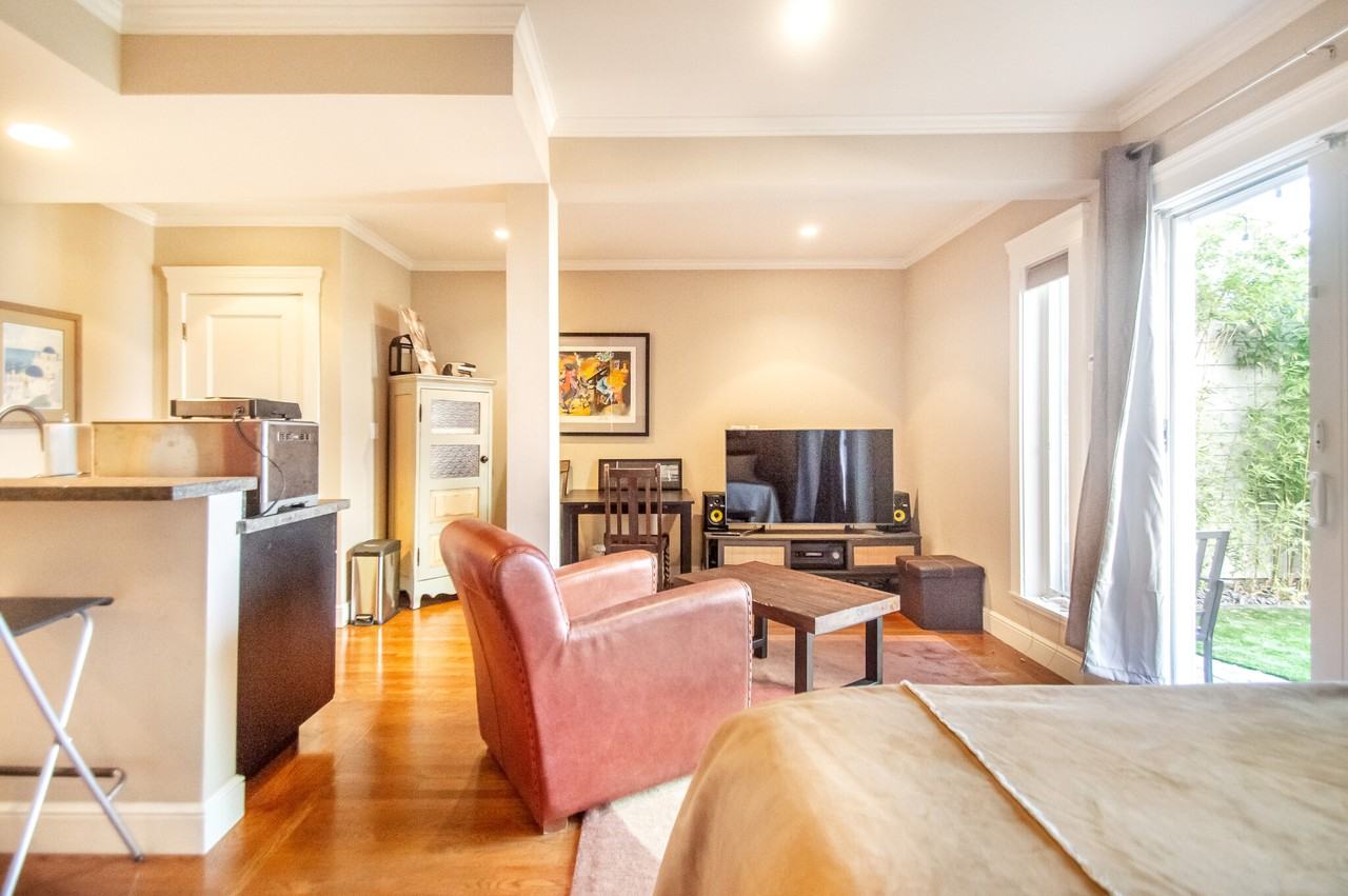 2314 Greenwich St #A - Photo 6 of 23