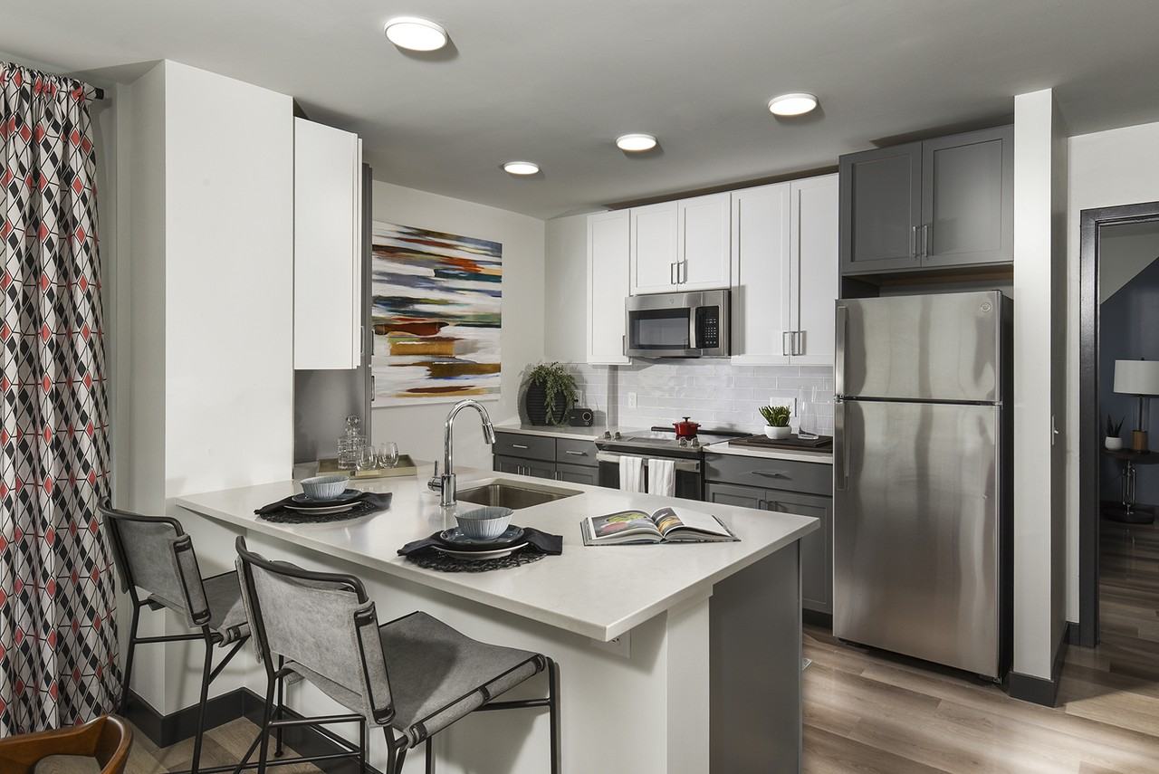 z-050424-J Woburn Heights - Photo 2 of 50